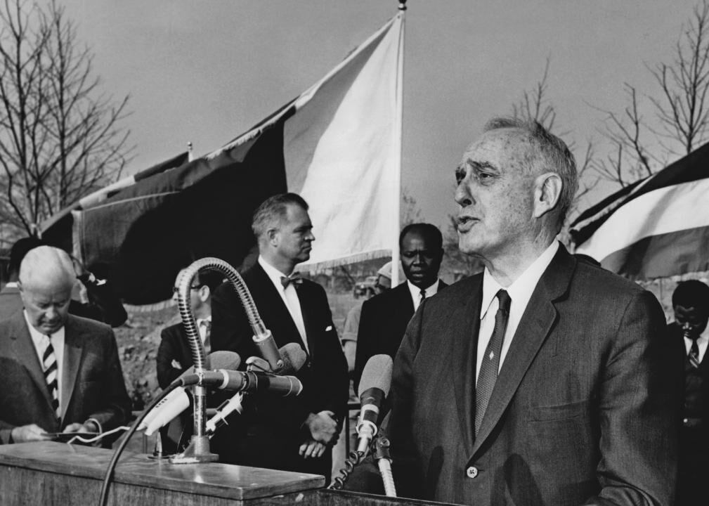 1934: Robert Moses becomes parks commissioner